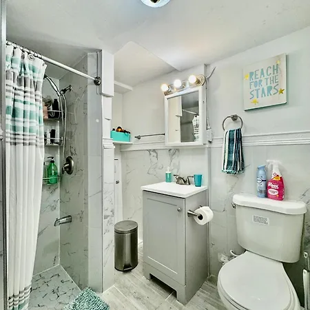 Cozy Private Room With Shared Bathroom On The 1St Floor - Conveniently Located Near Seatac Airport And Downtown Seattle Exterior photo